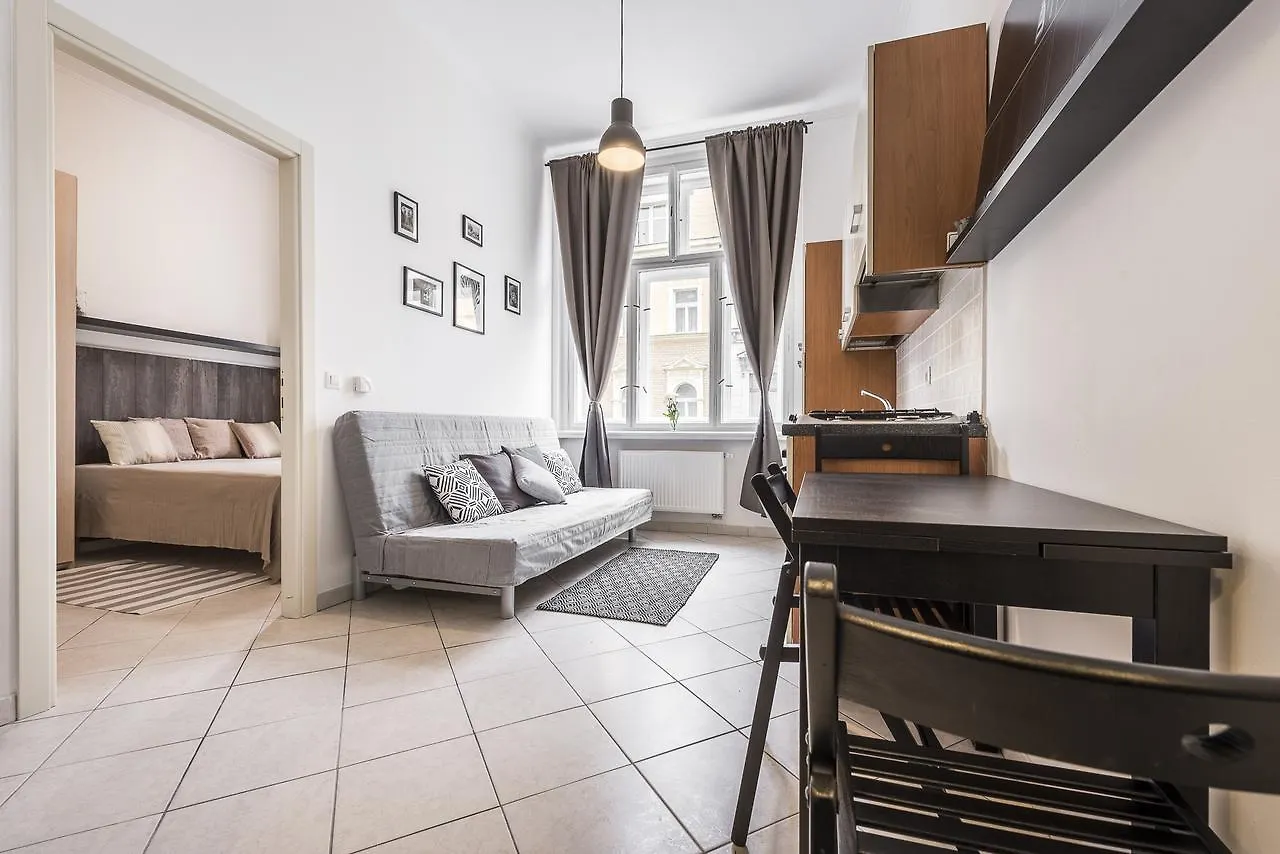 Tyrsova Apartment 프라하